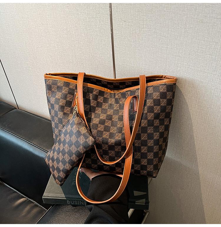 

Women s bag 2025 new fashion simple mother and child printed tote bag women s bag shoulder handbag one piece delivery коричневый