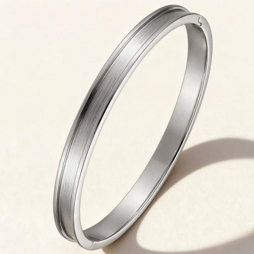 stainless steel bracelet  Trendy non-fading, fashionable with diamonds, women stainless steel bracelet