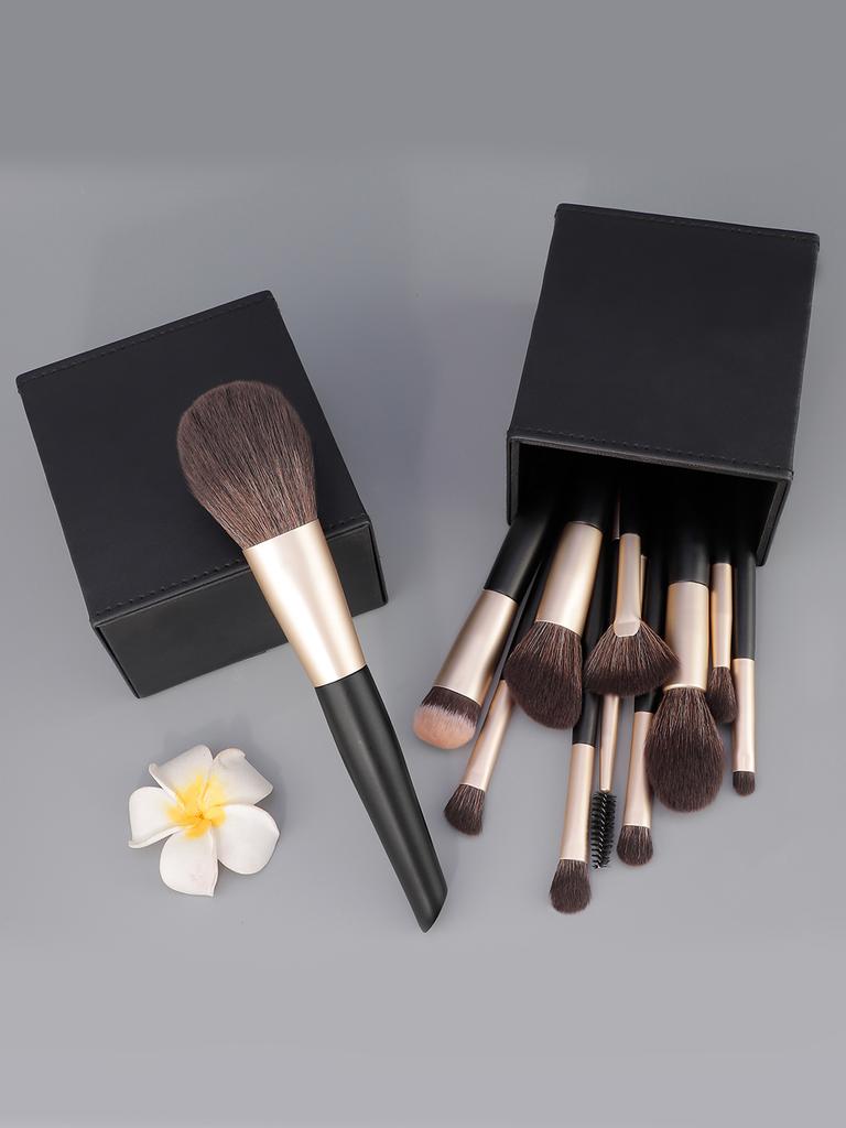 High-grade Black Gold 12pcs Makeup Brush Set Soft Loose Powder Brush Angled Grooming Brush Blush Brush Foundation Eyeshadow