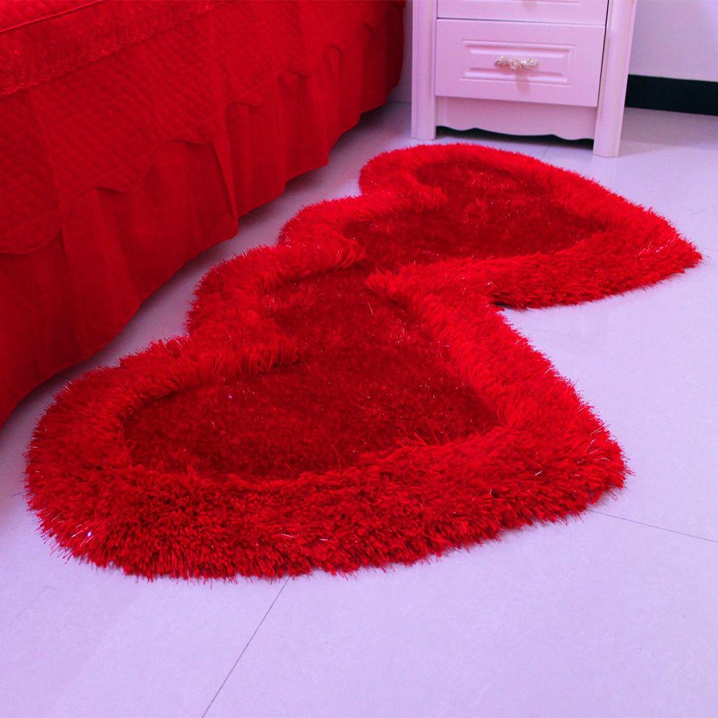 Red Heart-Shaped Non-Slip Wedding Room Floor Mat for Bedroom