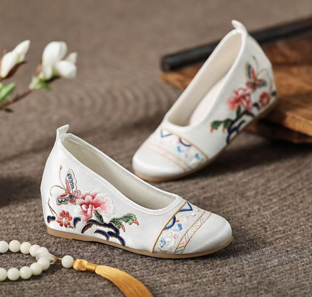 Women's Increased Internal Wedges Embroidered Shoes Ethnic Style Round Toe Shallow Slip On Lightweight Cheongsam Shoe Hanfu Shoe