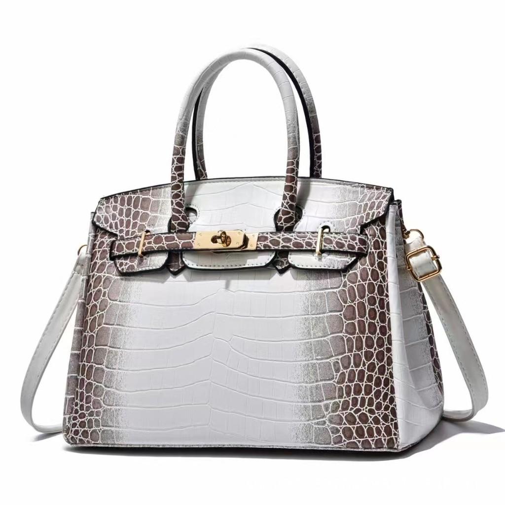 Stylish Pu Leather Women's Shoulder Bag Large Capacity Platinum Style Handbag