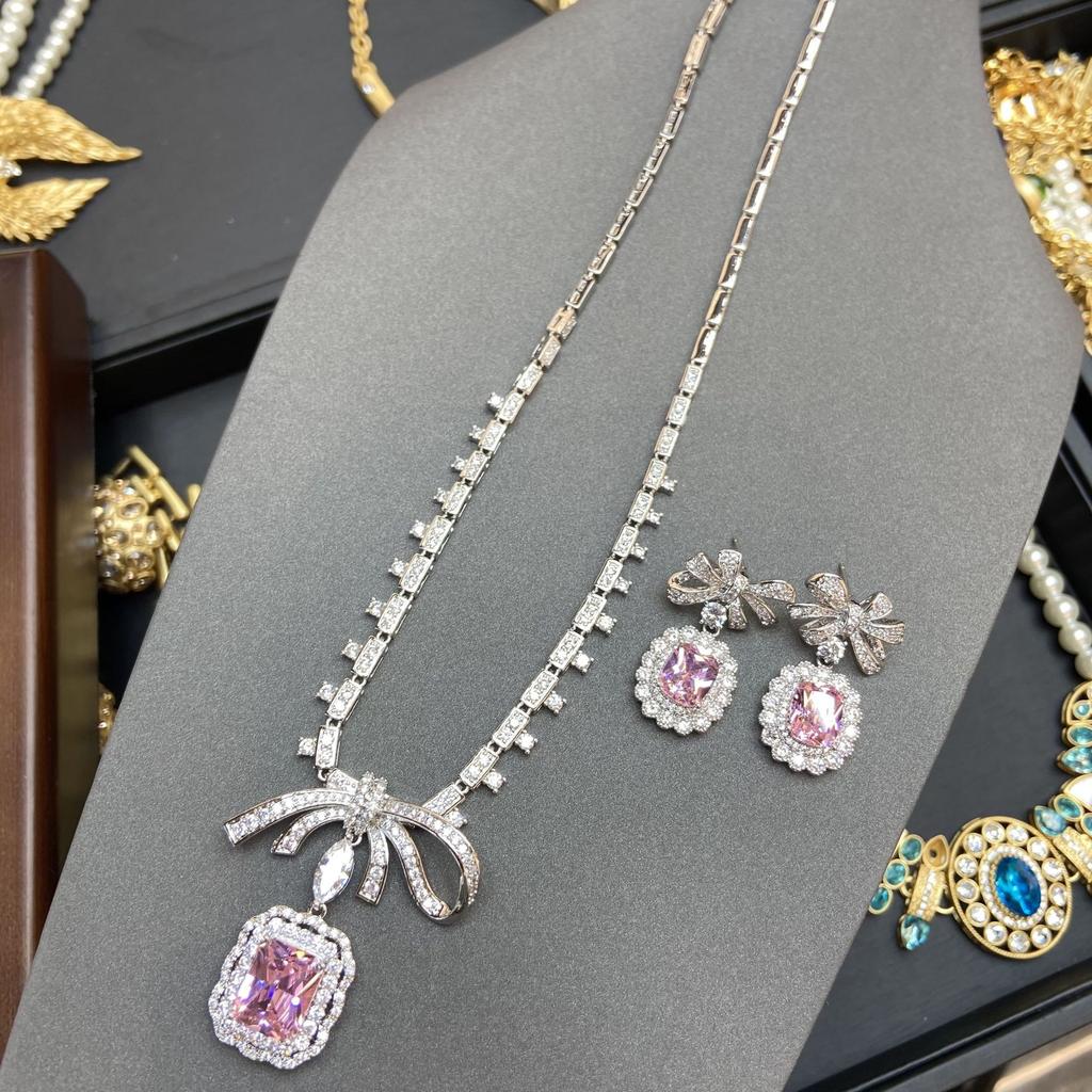 Light Luxury Redeen Cut Pink Zirconium Bow Necklace Women'S, Stylish Pink Full Diamond Jewel Stud Earrings Two-Piece Set