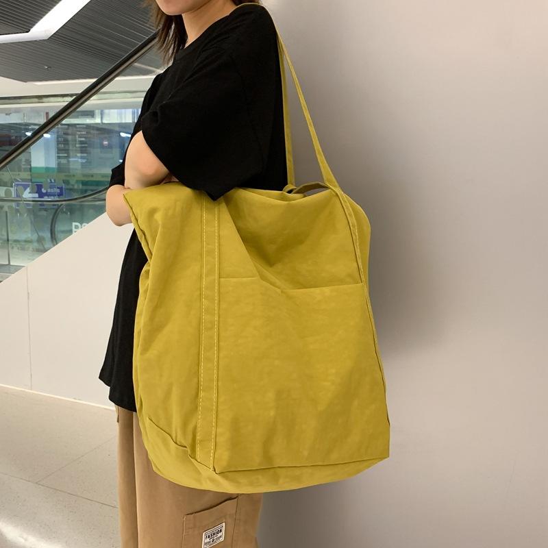 Нейлоновая сумка через плечо — фото 5