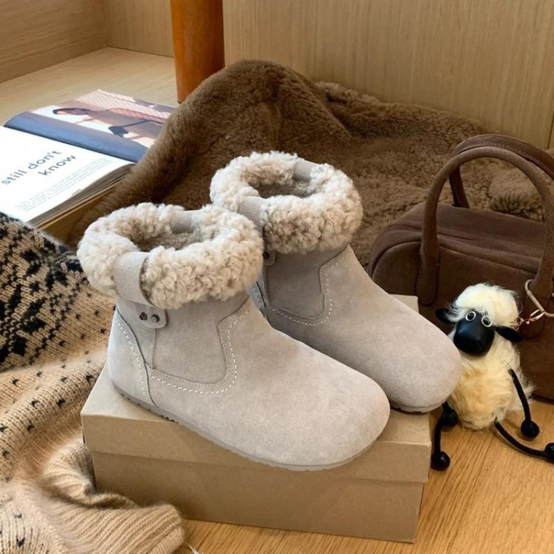 Fleece boots women s round head retro plush short boots flat cotton shoes warm plush snow boots 35