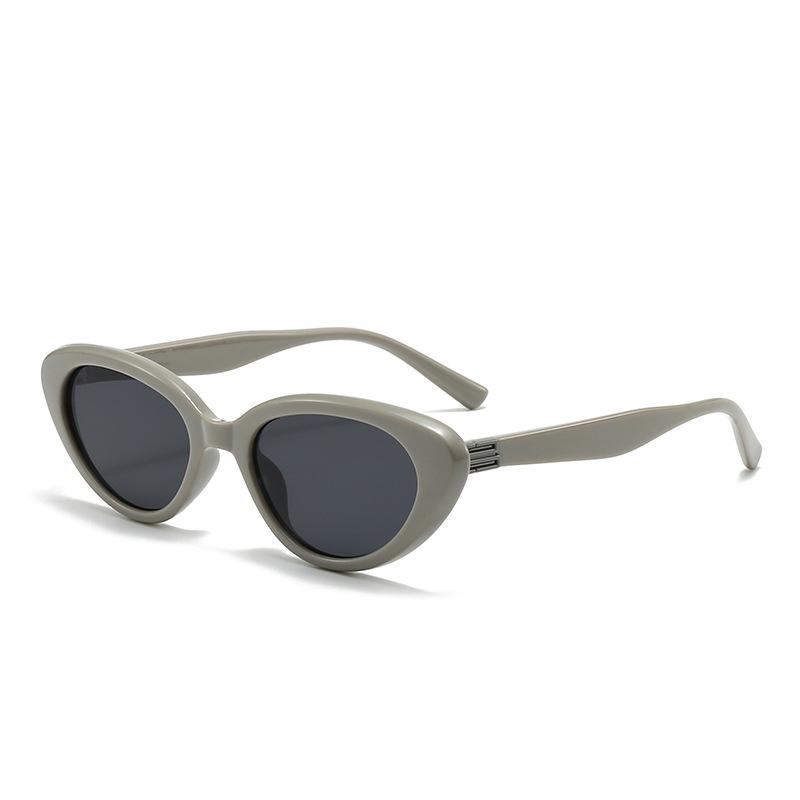 YX small frame cat's eye black super sunglasses women's new retro glasses repairing and showing white sunglasses women's OZ