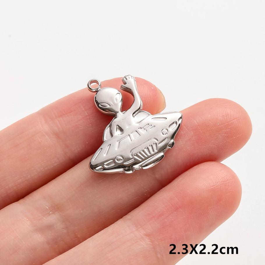 6pcs Fashion Pendant Alien Spaceship Moon Stainless Steel Charms For Jewelry Making Bag Kychain Charm DIY Necklace Earrings Bulk