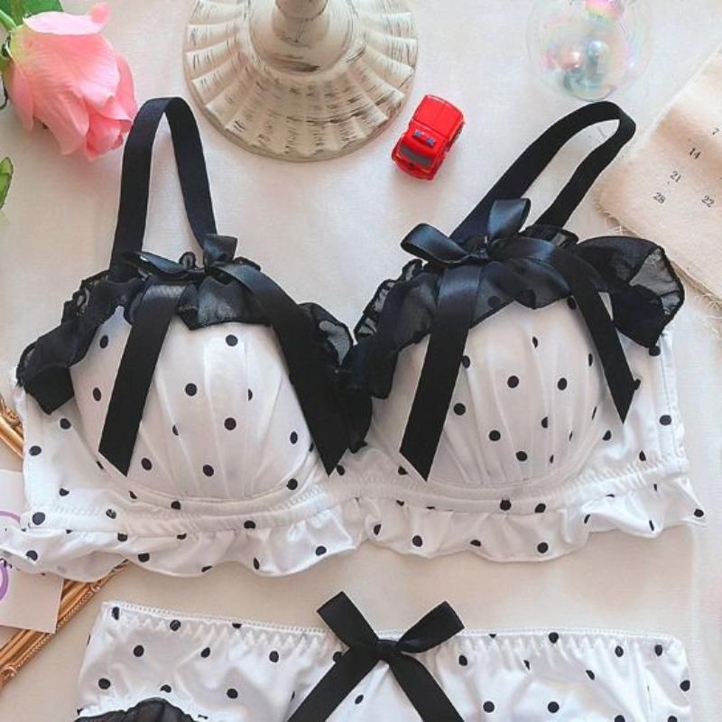 

Девушки Бюстгальтеры Лолита Черный Белый Кружевное Белье Беспроводное Бесшовное Белье Без спинки Пуш-ап Бюстгальтеры Женский Сексуальный Модный Бюстгальтер Потные Бюстгальтеры 38/85AB
