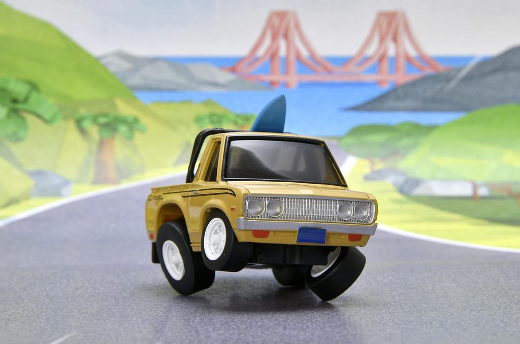 Tomytec Datsun with Completed Choro-Q Q's (Q's) QS-03b Truck, Beige, Surfboard,