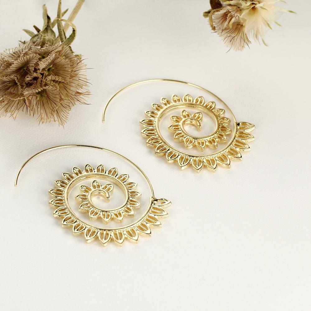 Women Fashion Exaggerated  Spiral Earrings Unique Delicate Elegant Decoration
