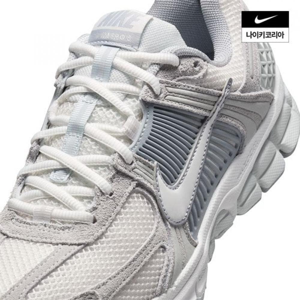 Women S Nike Zoom Vomero 5 Hq0458 001