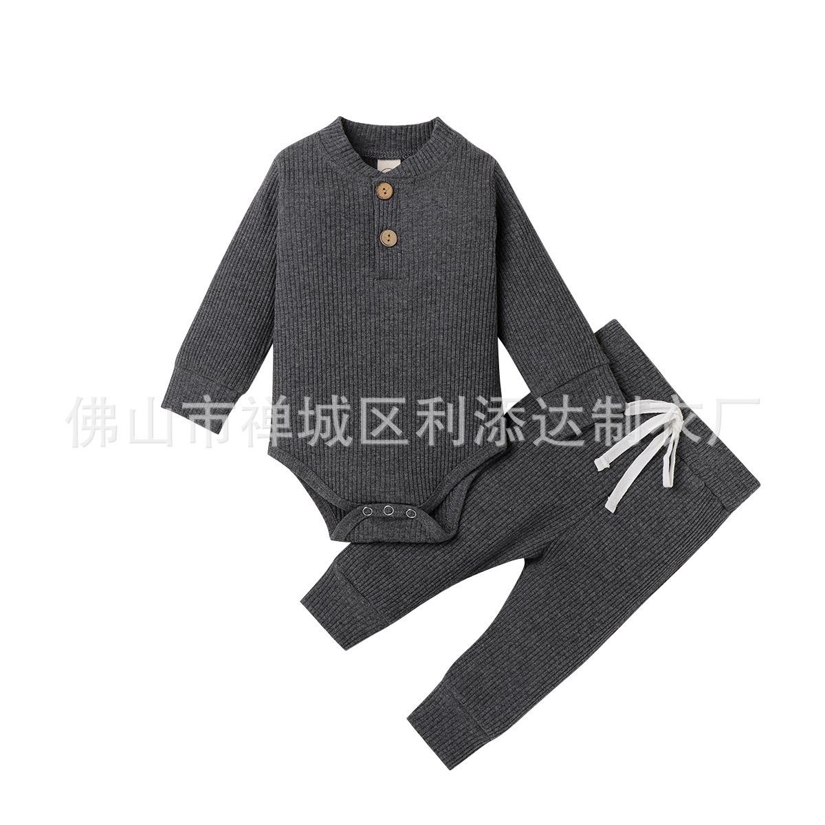 

Однотонный костюм - бестселлер 2020 года 90 cm