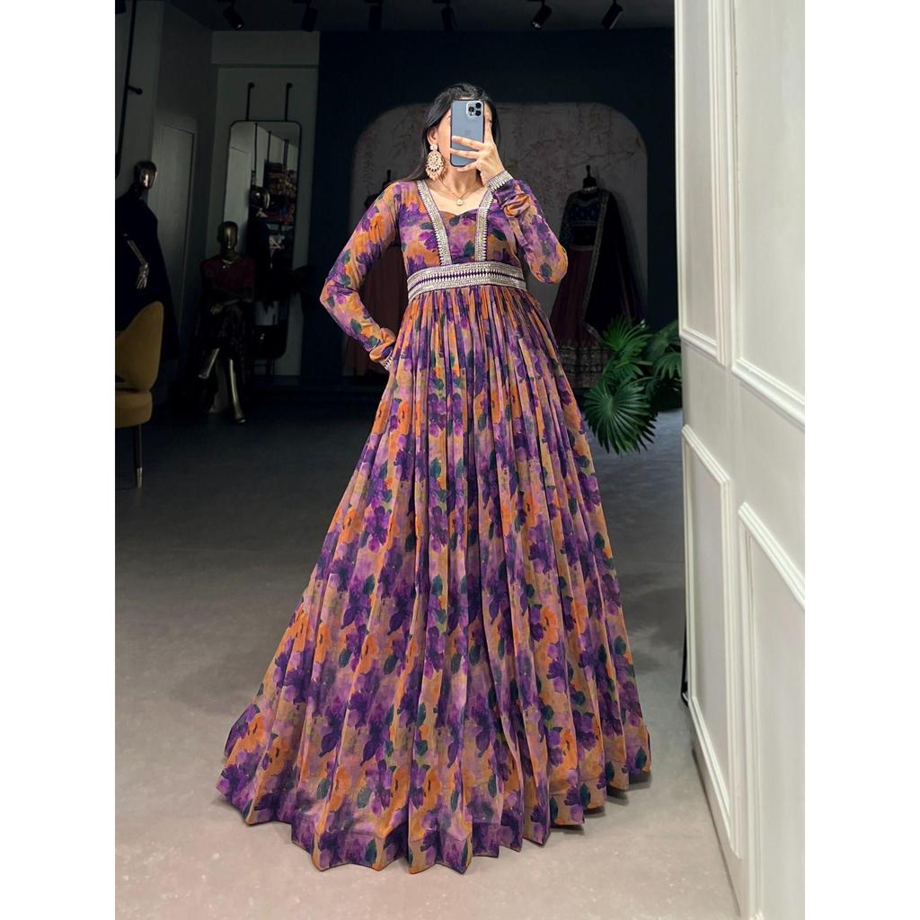 Kleiderkollektion  Florale Finesse mit einem Georgette-Hauch