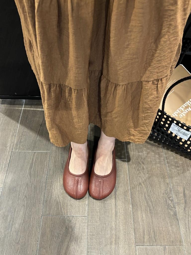 New pedal single shoes shallow mouth pig's trotters versatile 2025 soft sole casual fashion Doudou grandma flat women's shoes