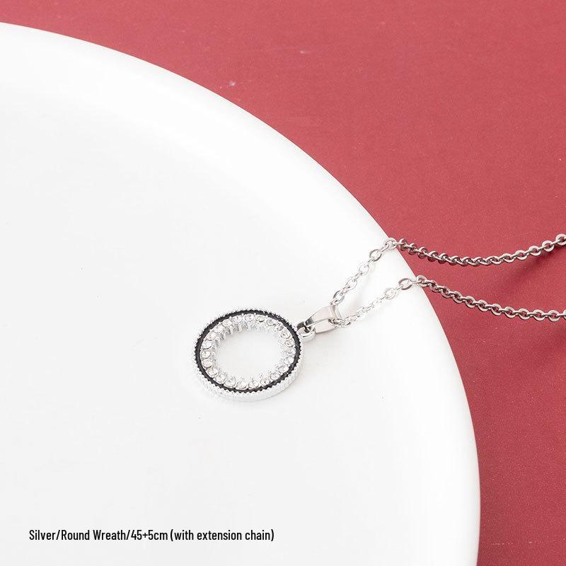 Retro vierblättriges Kleeblatt Schlüsselbeinkette - Damen Anlaufbeständiger Titanstahl Anhänger