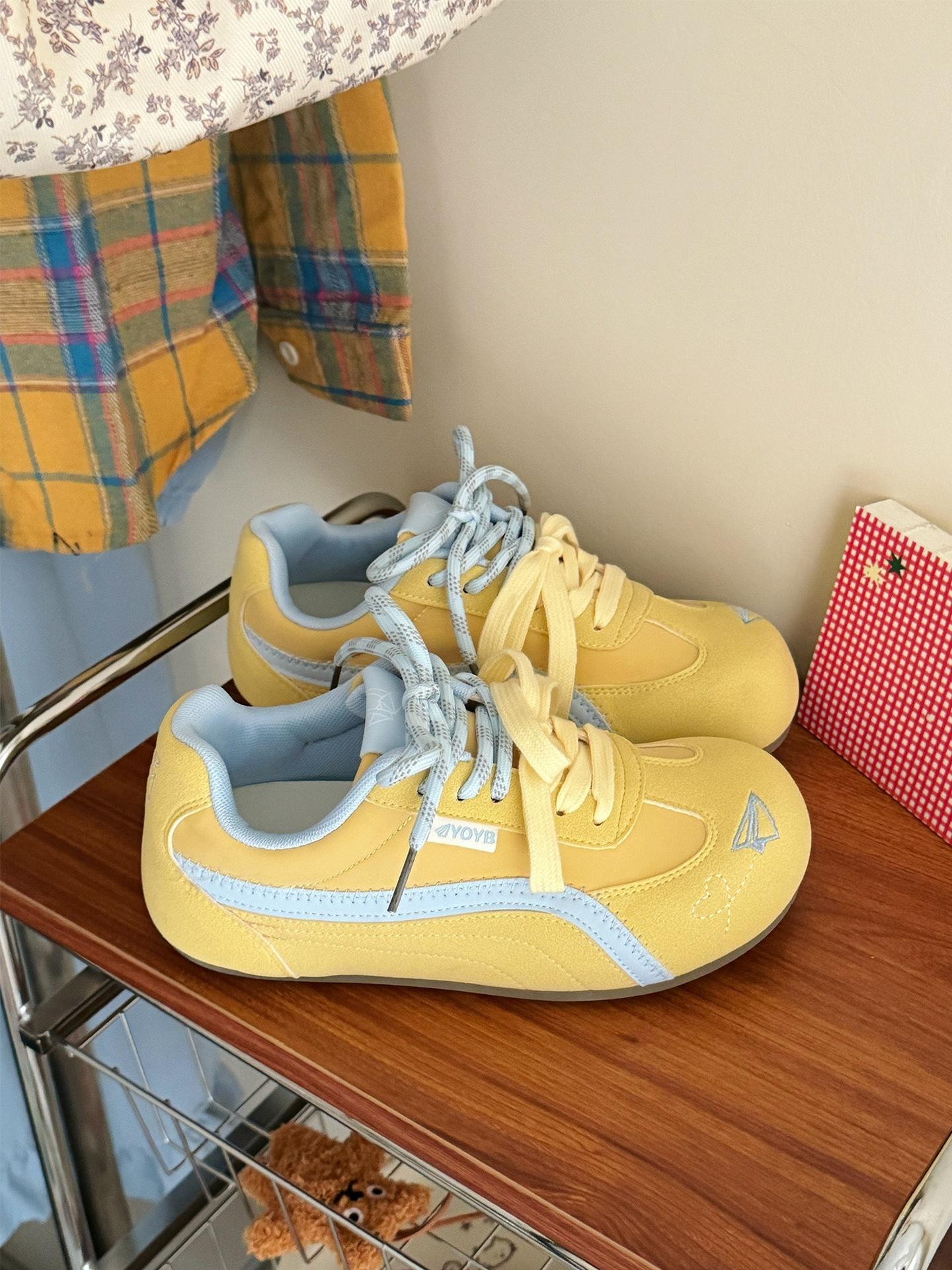 

Korean cute style apple red sneakers women s 2025 new spring and summer platform white shoes casual moral training shoes women 40