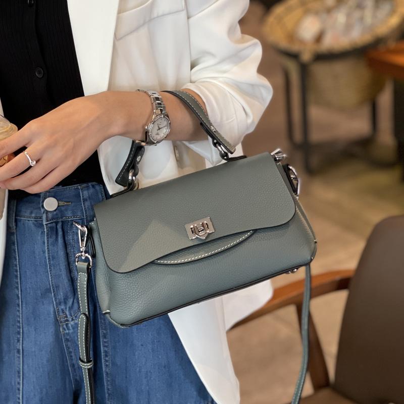 Women's Genuine Cowhide Leather Solid Color Crossbody Bag For Ladies Casual Handbag Luxury Female Messenger Bag Accessories