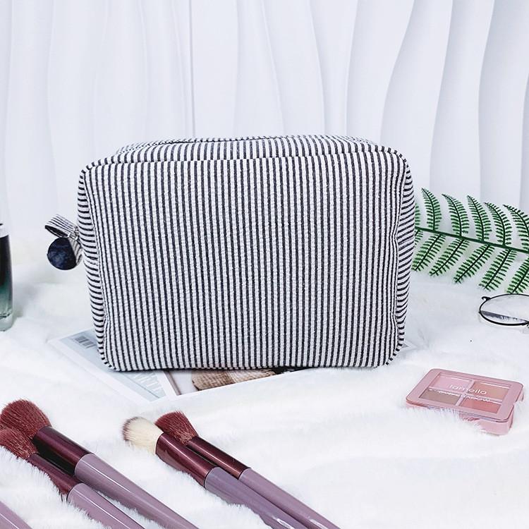Vintage American Cotton Makeup Bag With Striped Pattern For Travel And Daily Use