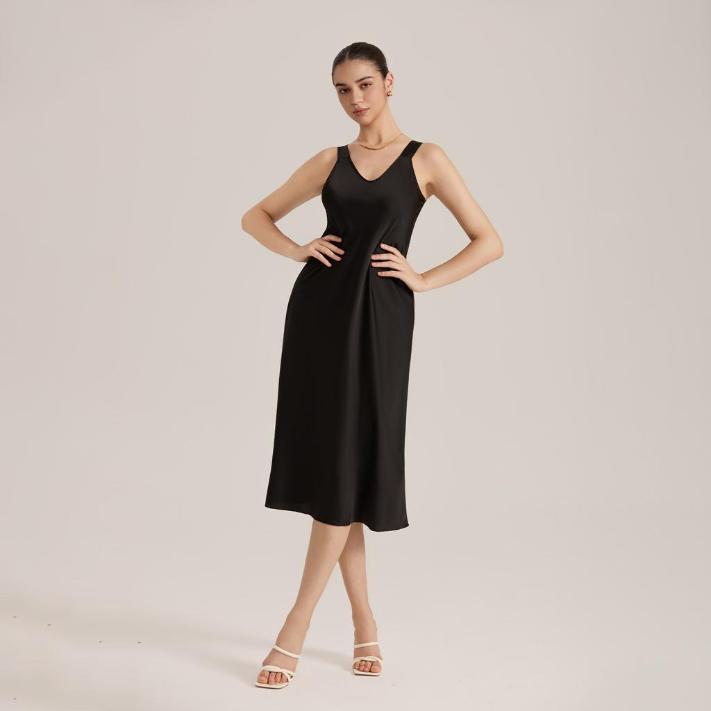 Women's long satin nightdress suspender skirt sexy V-neck sleeveless pajamas wide shoulder strap nightdress SQ11911