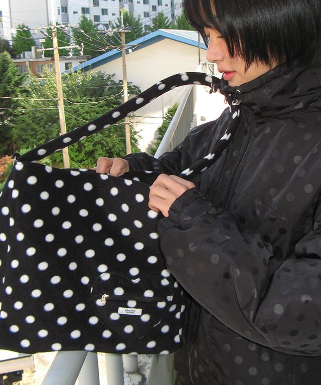 Ronron Dot Fleece Tote Bag Black