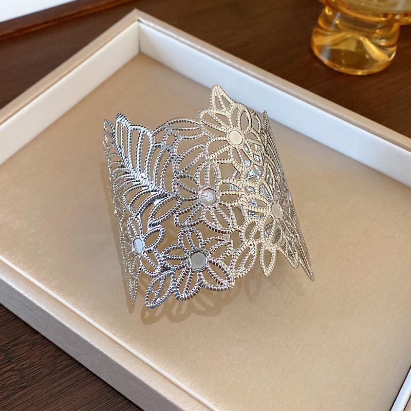 Minimalist Double-Layer Hollow Armlet: European & American Style, Exaggerated & Fashionable High-End Bracelet