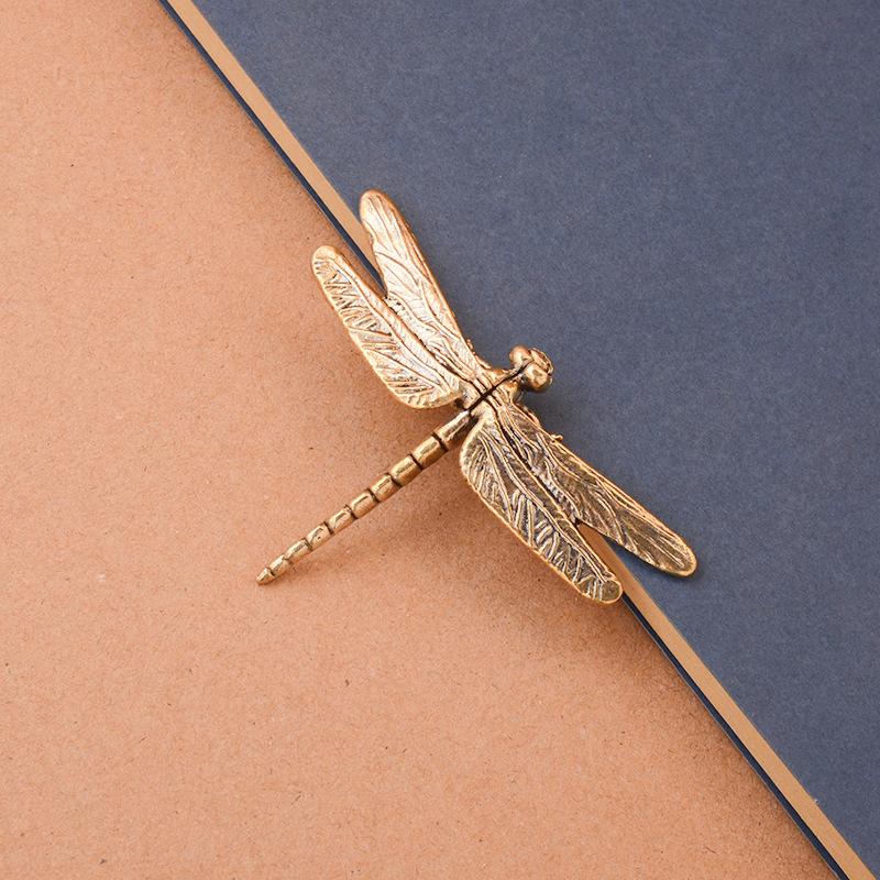 

1 Piece Simulation Brass Dragonfly Ornament Antique Insect Figurines Miniature Desk Decoration Tea Pet Feng Shui Collectibles