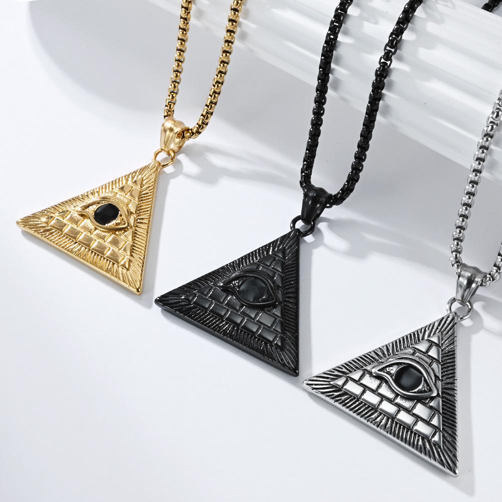 Antico Egitto Triangolo Piramide Occhio di Horus Acciaio al Titanio Collana Nicchia Personalità Usura Letteraria Protezione del Corpo Ciondolo