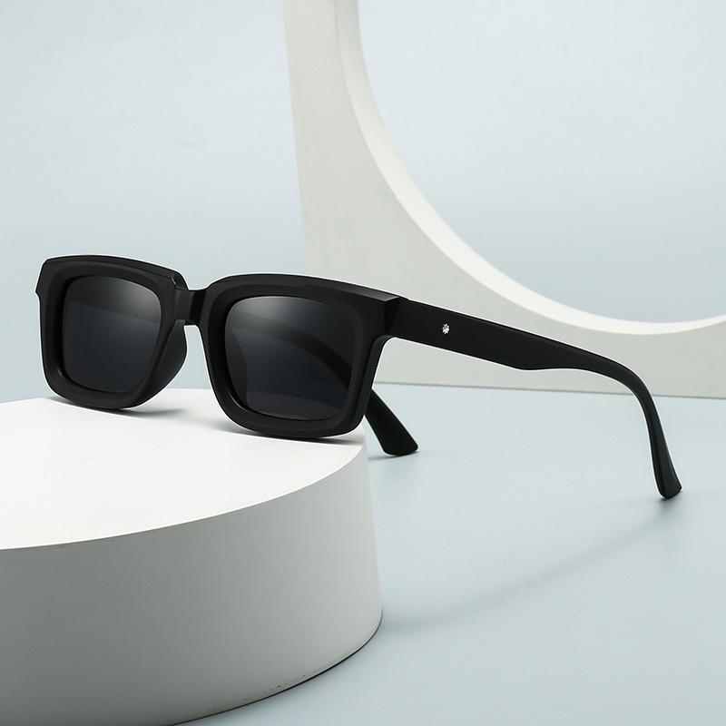  New Square Sunglasses Women Fashion Candy Color Blue Shades UV400 Retro Rivets Men Sun Glasses