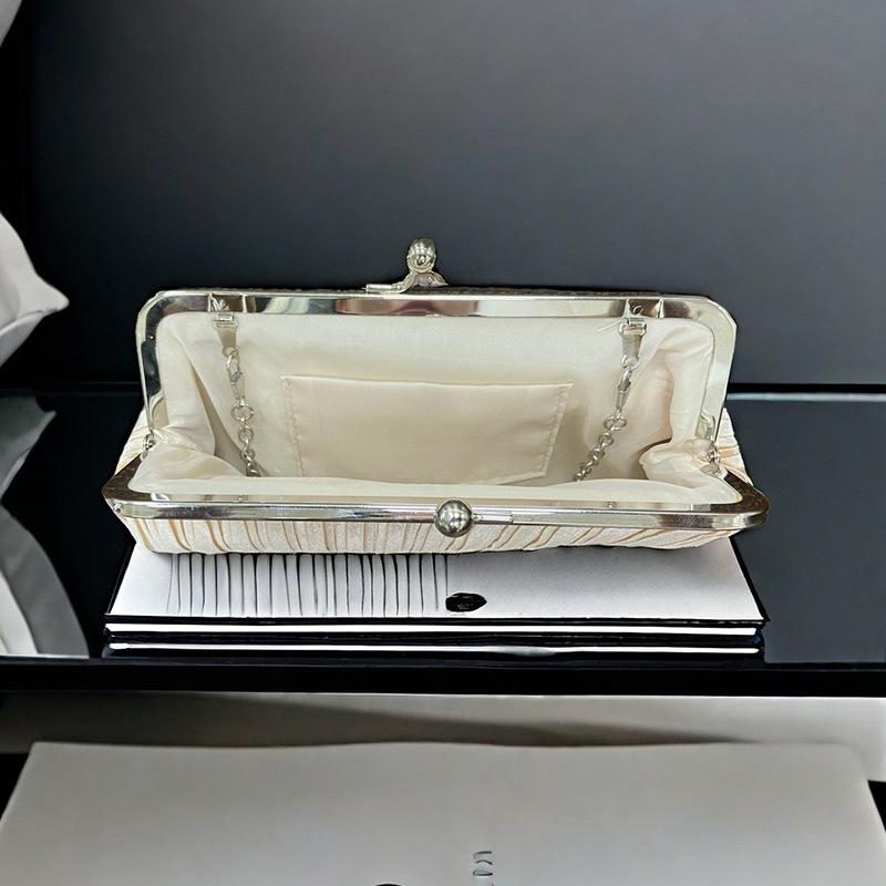 Elegant Women's Pleated Crossbody Clutch for Evening Events