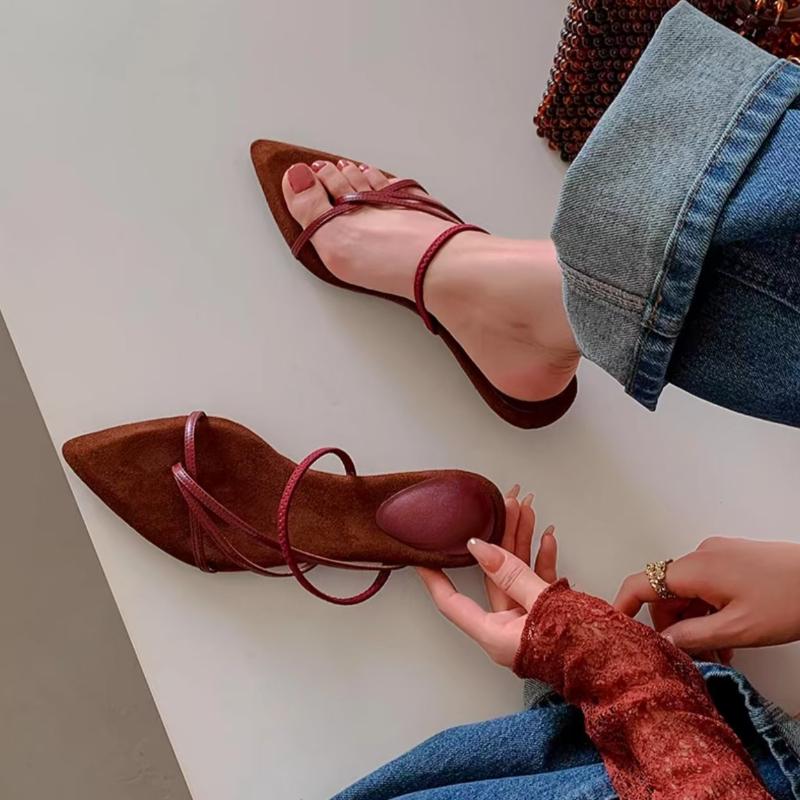 Fashion 2025 New Pointed Toe Elegant Wedge Sandals Women's French Retro Outwear Summer Casual Beach Slippers