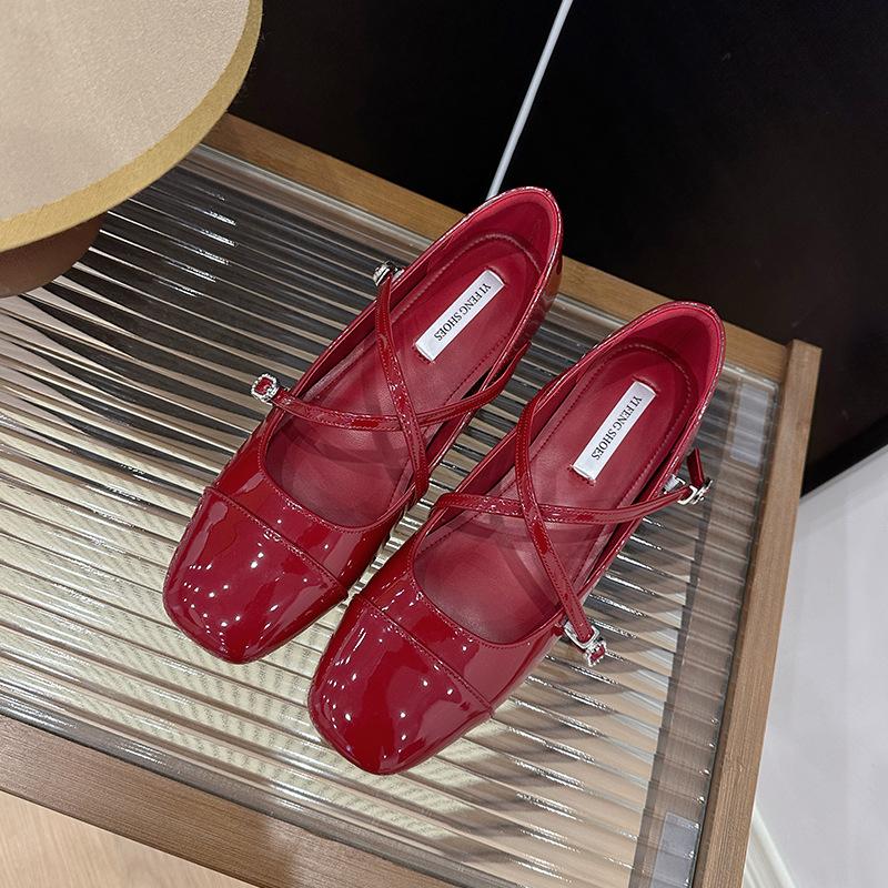 

Patent leather square head red Mary Jane shoes women s 2025 spring new inner height increase ballet cross buckle girl single shoes 39