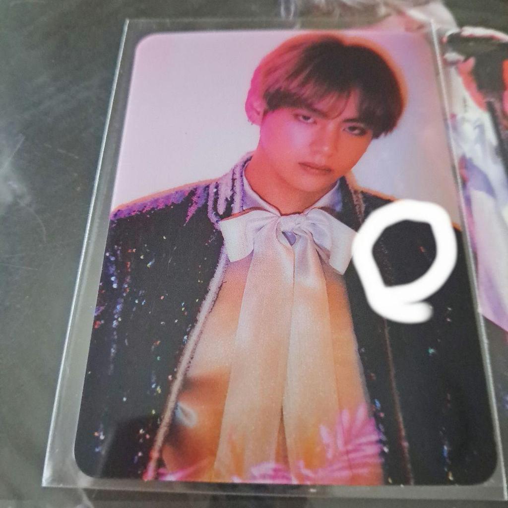 [USED] BTS WINGS TOUR ESSAY BOOK V Kim Taehyung