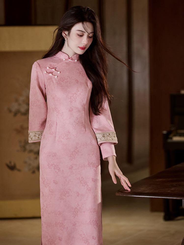 Elegant Powder-Color Qipao - Women's 2025 Autumn Ladylike Daily Wear