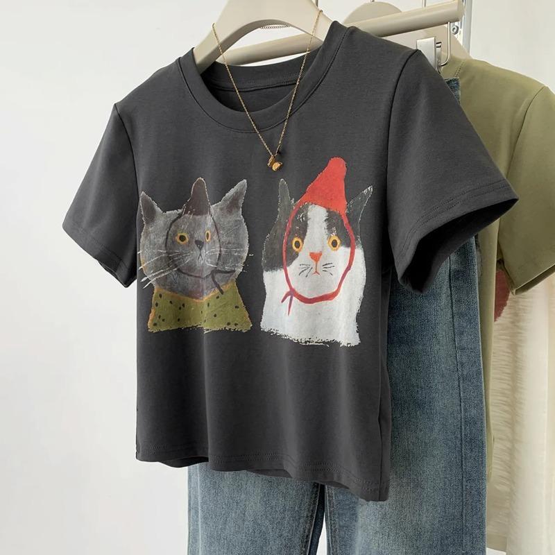 

Летняя женская укороченная темно-серая футболка с круглым вырезом и милым принтом кошки S серый