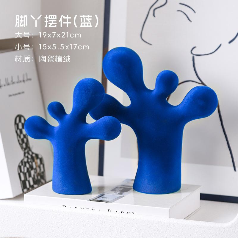 Creative Ceramic Ornaments Cartoon Rabbit Statue Angry Bears Figurine Abstract Feet Sculpture Stylish Home Décor Desk Decoration