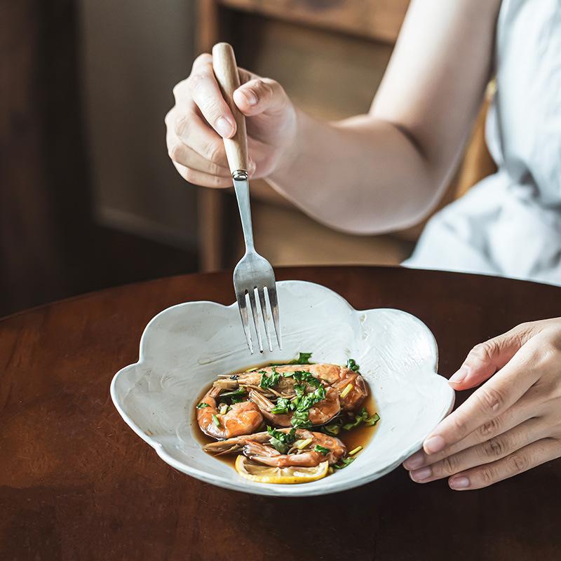 European Ceramic Flower Shape Dinner Plate Creative Western Steak Pasta Plate Home Lace Salad Dessert Dishes Kitchen Tableware