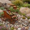 Rustproof Garden Sculptures Rustic Rickshaw Ornament Decorative Metal Yard Sculpture Weatherproof Ornaments Retro Outdoor Decoration for Lawn Patio