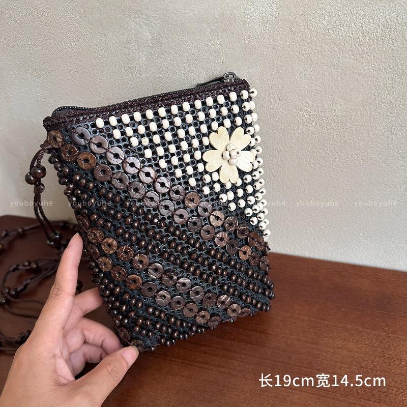 Bohemian Ethnic Style Coconut Shell Bag Women's Handwoven Earphone Port Red Envelope Retro Niche Design Change Bag