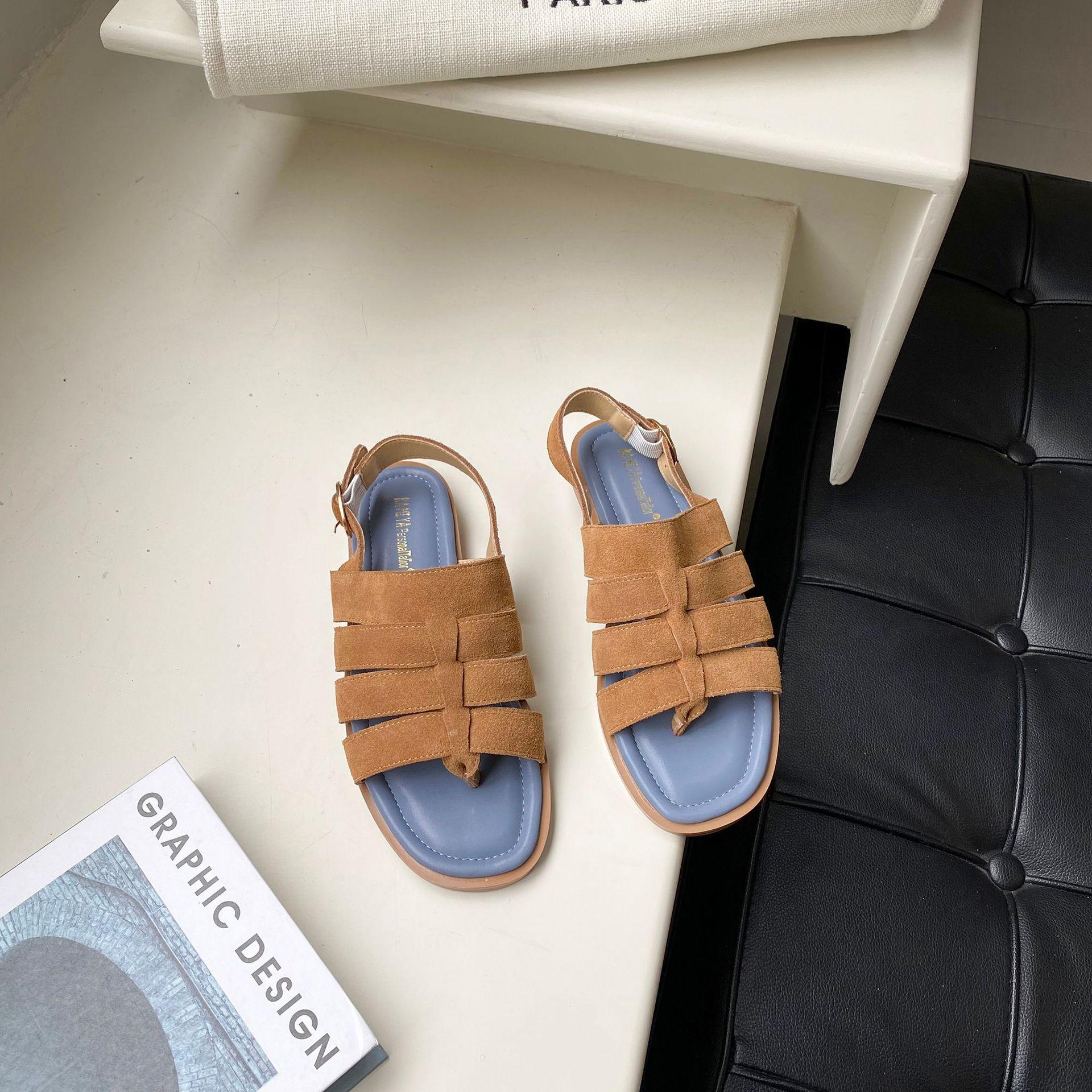 

Женские сандалии на плоской подошве, французские винтажные римские сандалии с открытым носком, женская летняя новая пляжная обувь 2024 года, женские сандалии 35 коричневый