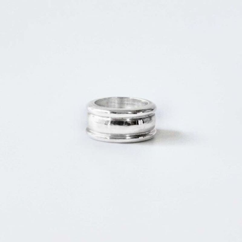 STUDIO LEIGH BOLD TIRE RING