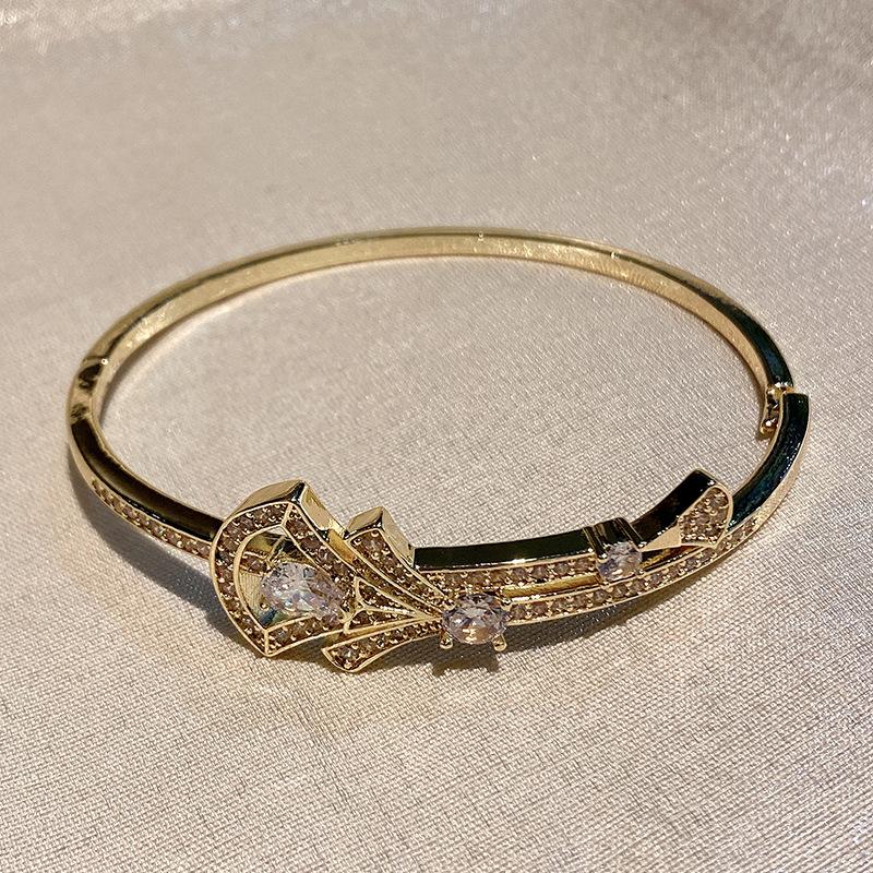 

Медная инкрустированная цирконом пряжка-подкова, модная и высококлассная, универсальная, изысканное женское украшение 17CM