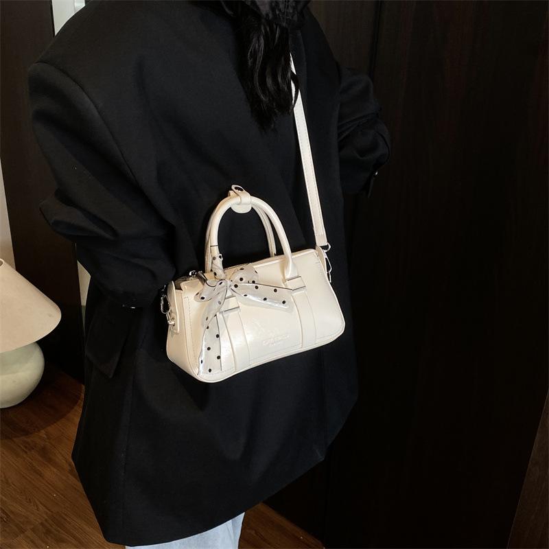 Nová přenosná malá čtvercová taška dámská ležérní taška přes rameno všestranná taška messenger