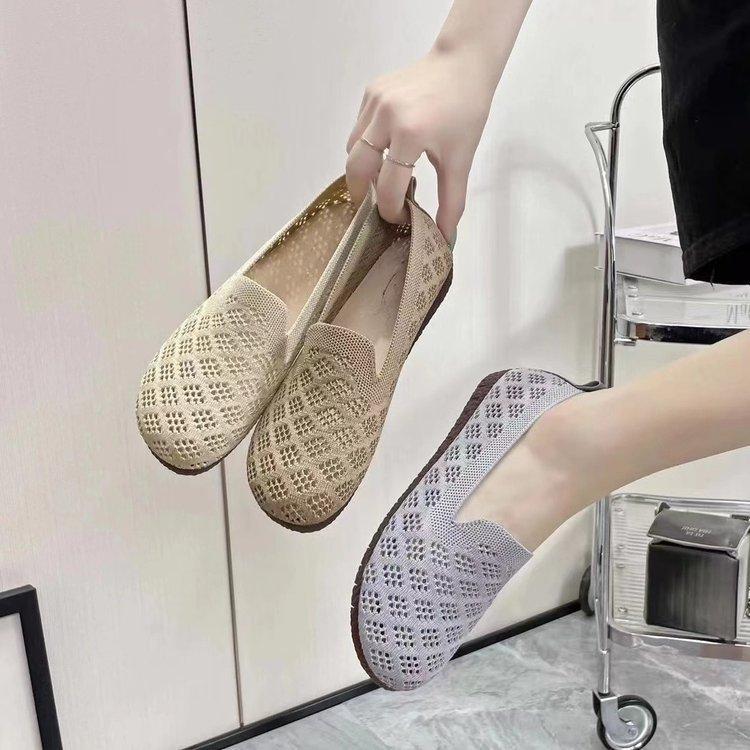 One-pedal Doudou shoes soft-soled mesh fly-woven grandma shoes women's 2025 summer new breathable and comfortable shallow mouth