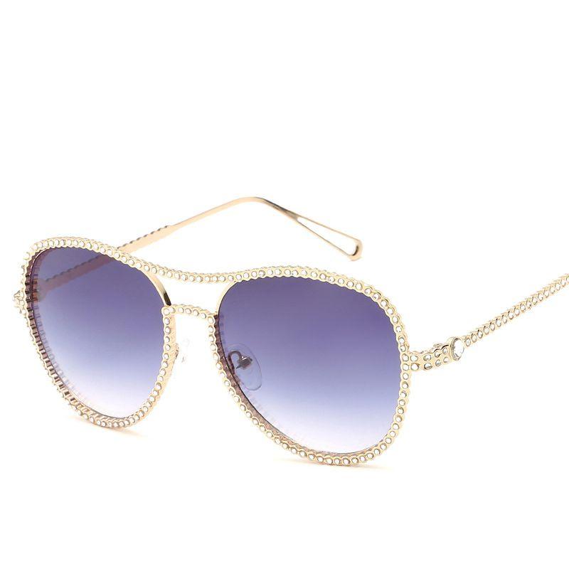 

Elegant Women Oversized Square Sunglasses With Bling Frame For Stylish Outdoor Eyewear Gray