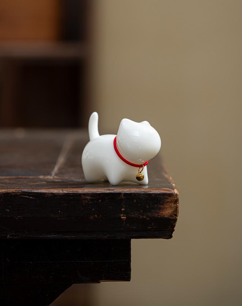 Jade Porcelain Cat Tea Pet Ornament for Kung Fu Tea Ceremony