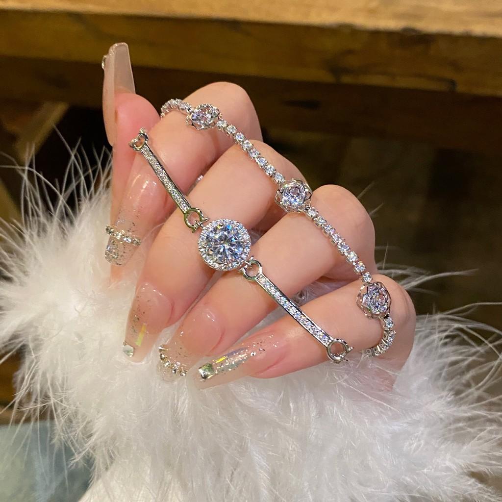 Fashionable Zircon Floral Bracelet In Gold Silver For Womens Casual And Formal Outfits