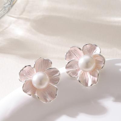 French Sweet and Gentle Fairy Wind Lacquered Petal Pearl Earrings Summer Fresh and Versatile Dopamine Temperament Earrings