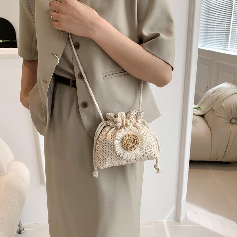 Woven Bag New Trendy 2025 Spring and Summer Straw Woven Cute Bucket Bag Simple Personality Girl Straw Woven Shoulder Messenger Bag