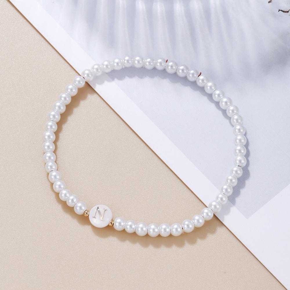 26 Alphabet Letter Shell Charm Artificial Pearl Bracelets Women Girl Charming Simulated Pearl Beads Wristband Bracelets Jewelry