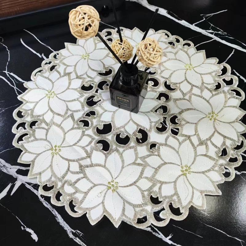 NEW European pastoral Damask embroidery hand hollowed out tablecloth tea set table mat vase lamp living room bedroom decoration for Home